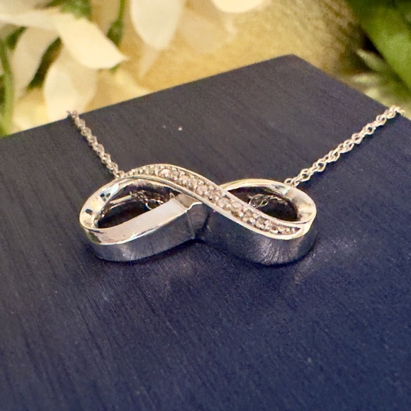 Genuine Diamonds Infinity Symbol Necklace 18” long solid 925 Sterling Silver - Picture 4 of 8